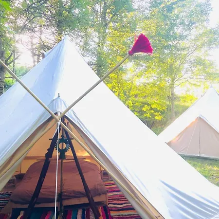 Luxury tent Karma Saint-Germain-Laval (Loire)