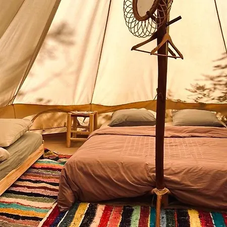 Luxury tent Karma Saint-Germain-Laval (Loire)